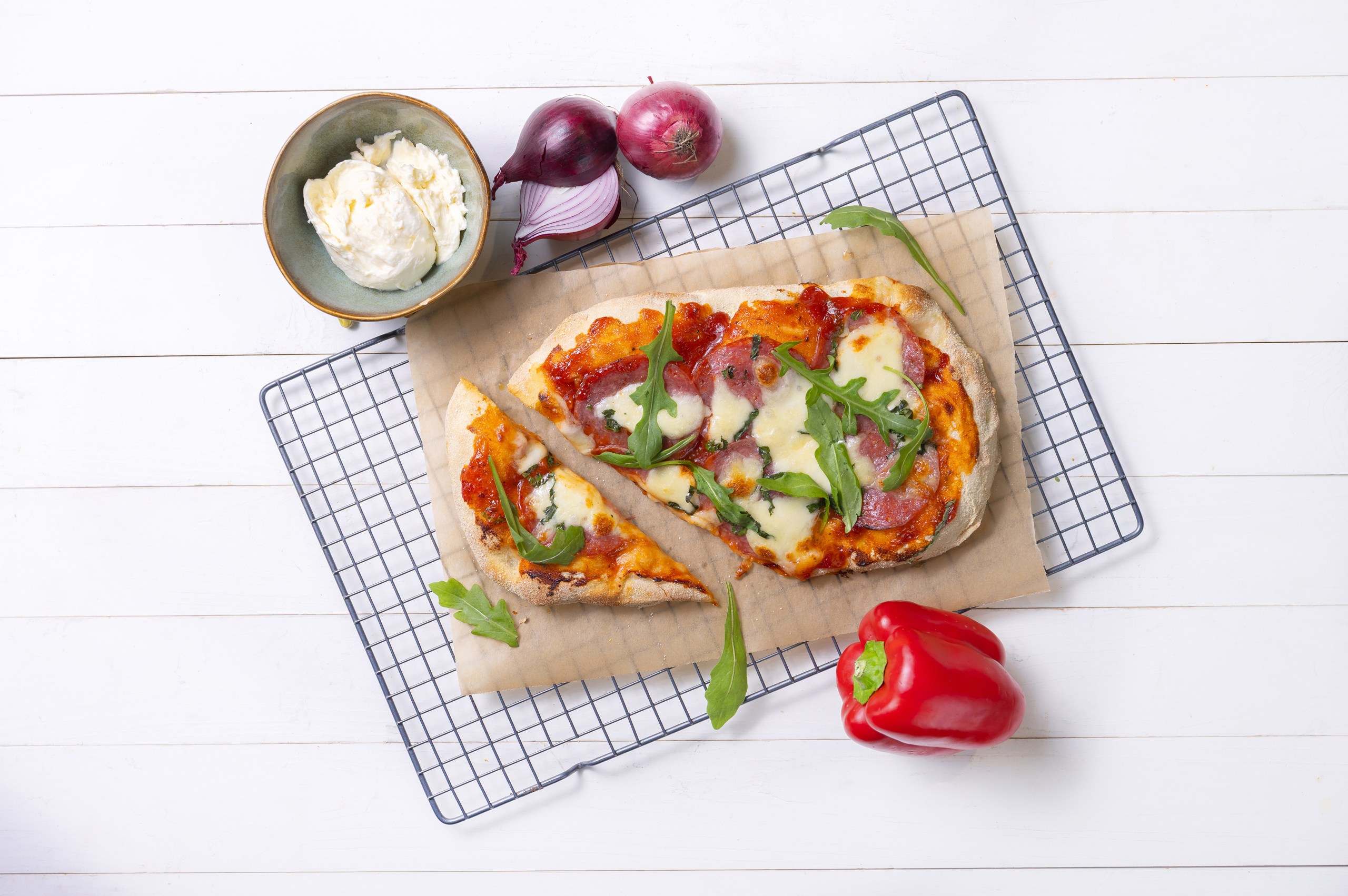 Pinsa salami