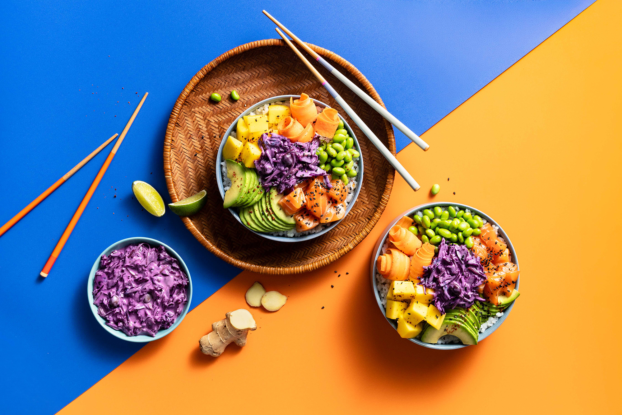 Poke bowl met Aziatische redslaw