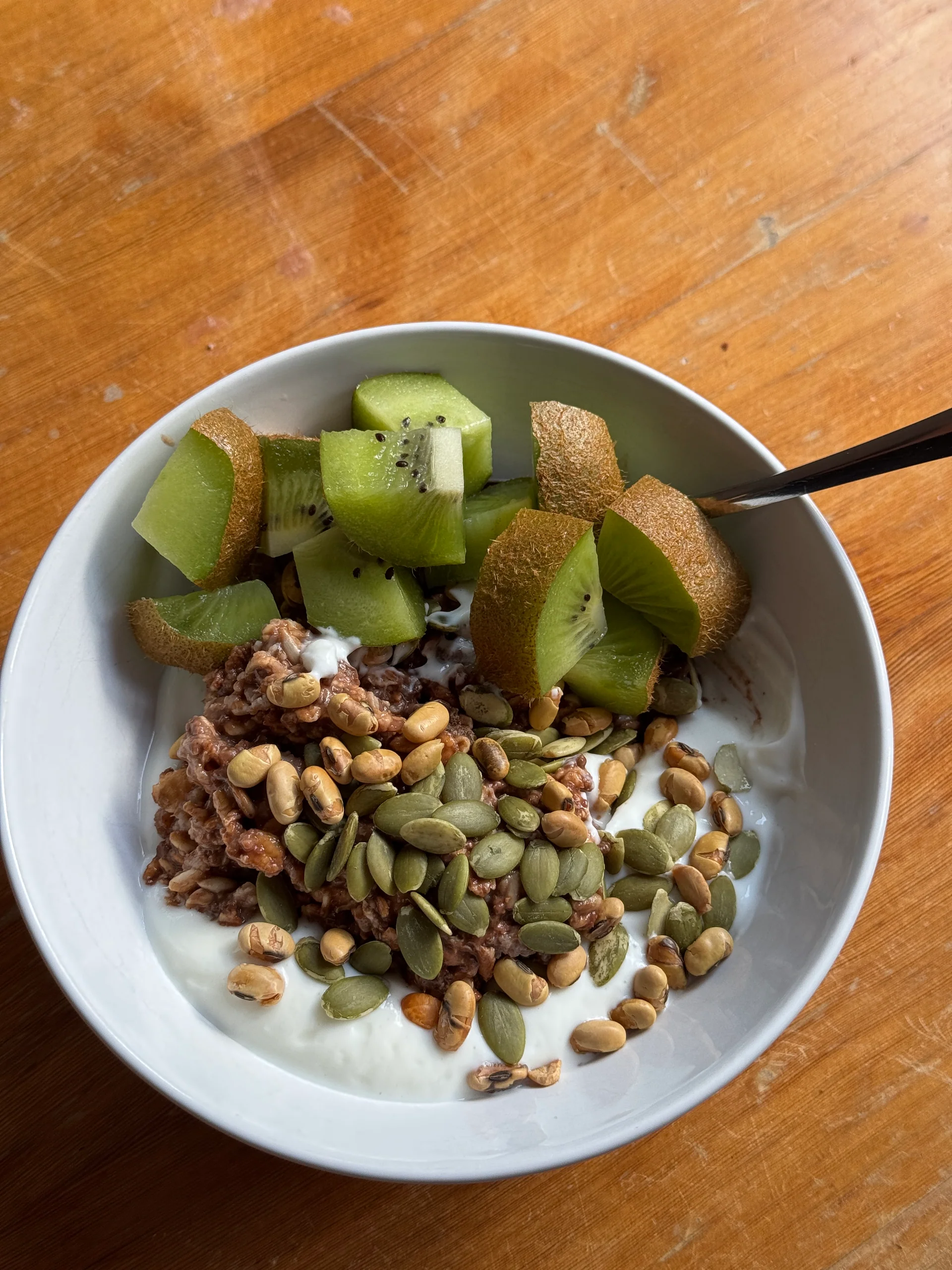 Kiwi-Legumi protein bowl