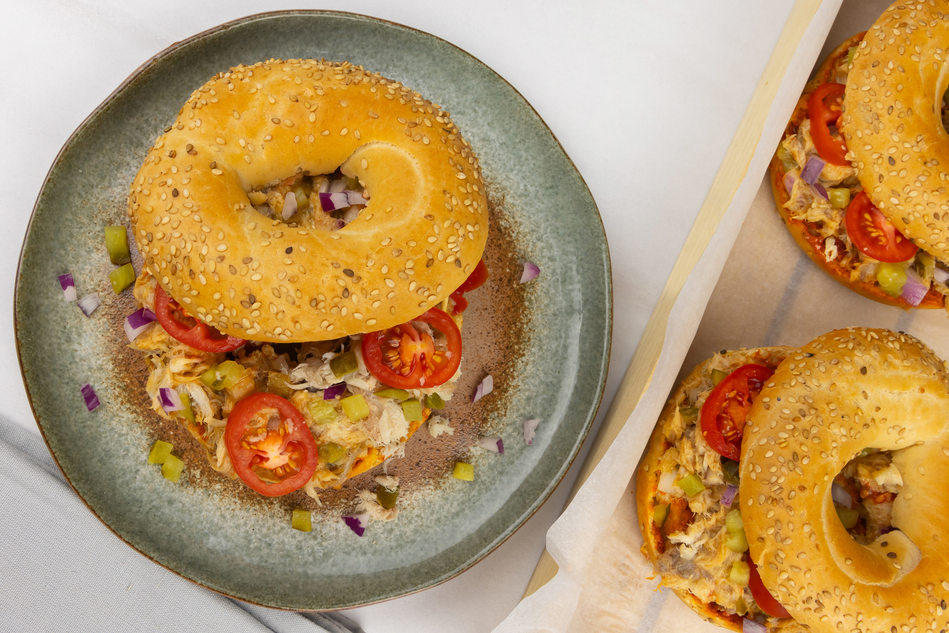 Smokey pulled makreel bagel