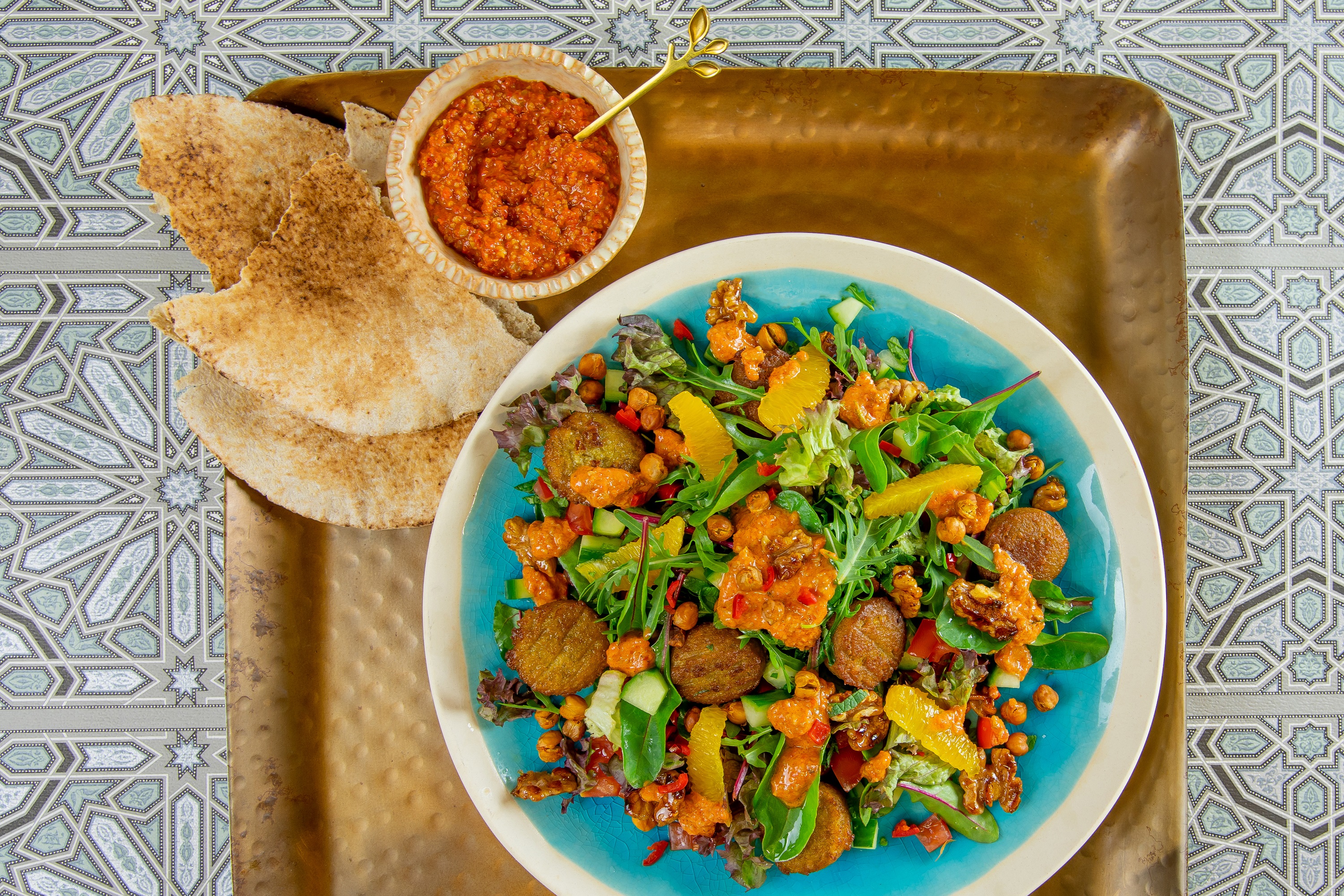 Salade met falafel