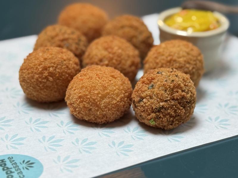 QSTA verwelkomt unieke smaakvolle cassavebites van Joppah Bites